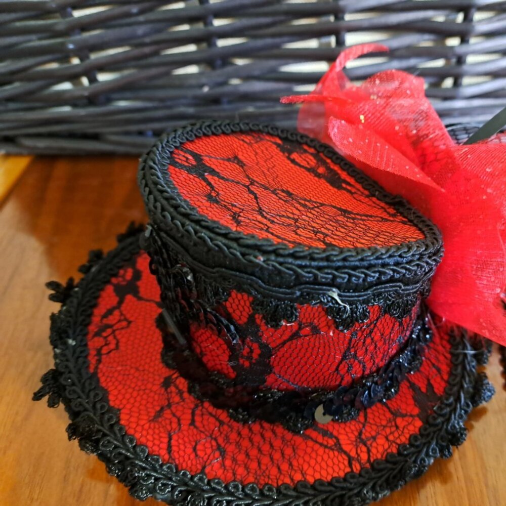 Mini top hat clip on